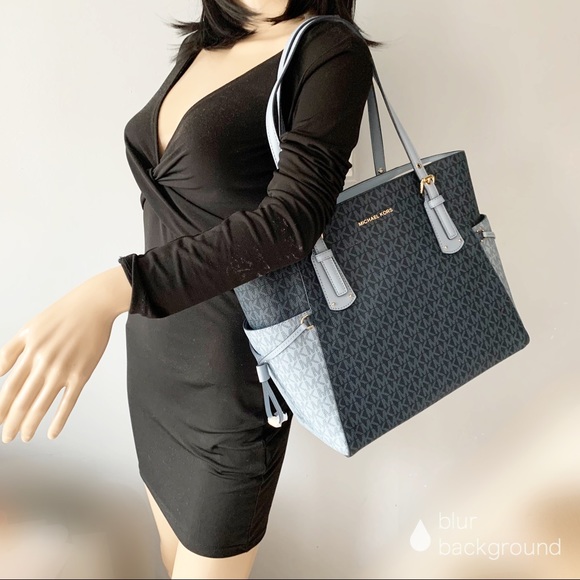 New Michael Kors Voyager Tote - Picture 6 of 6